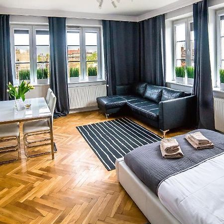 Cracovia Apartments Bagian luar foto