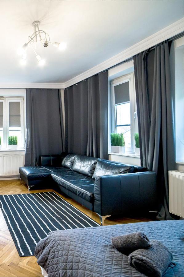 Cracovia Apartments Bagian luar foto