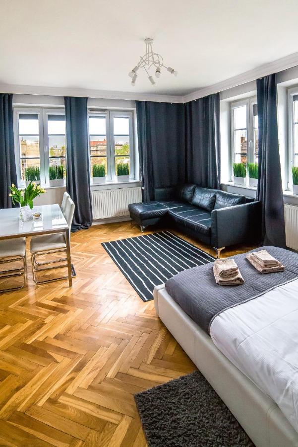 Cracovia Apartments Bagian luar foto