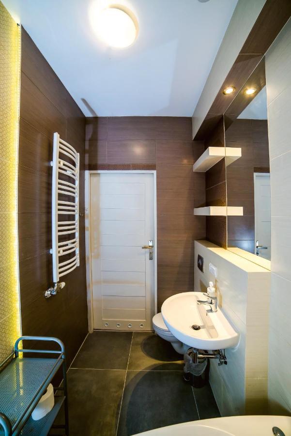 Cracovia Apartments Bagian luar foto