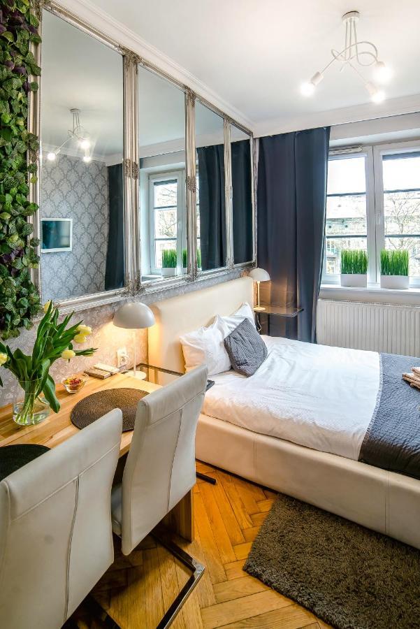 Cracovia Apartments Bagian luar foto