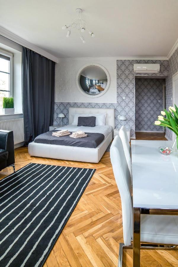 Cracovia Apartments Bagian luar foto