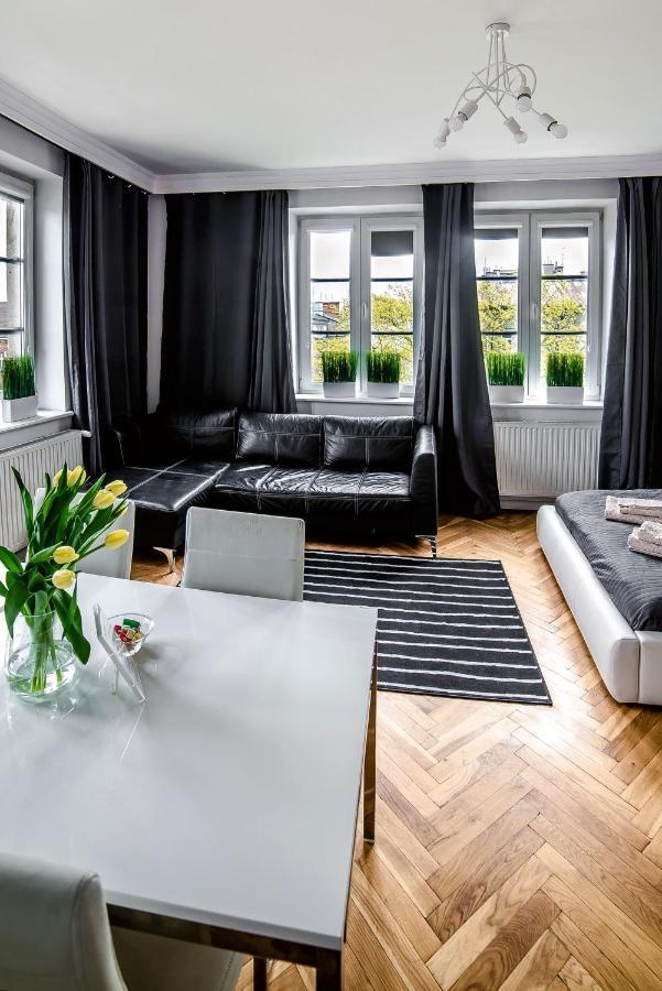Cracovia Apartments Bagian luar foto