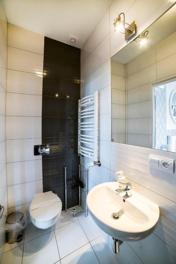 Cracovia Apartments Bagian luar foto