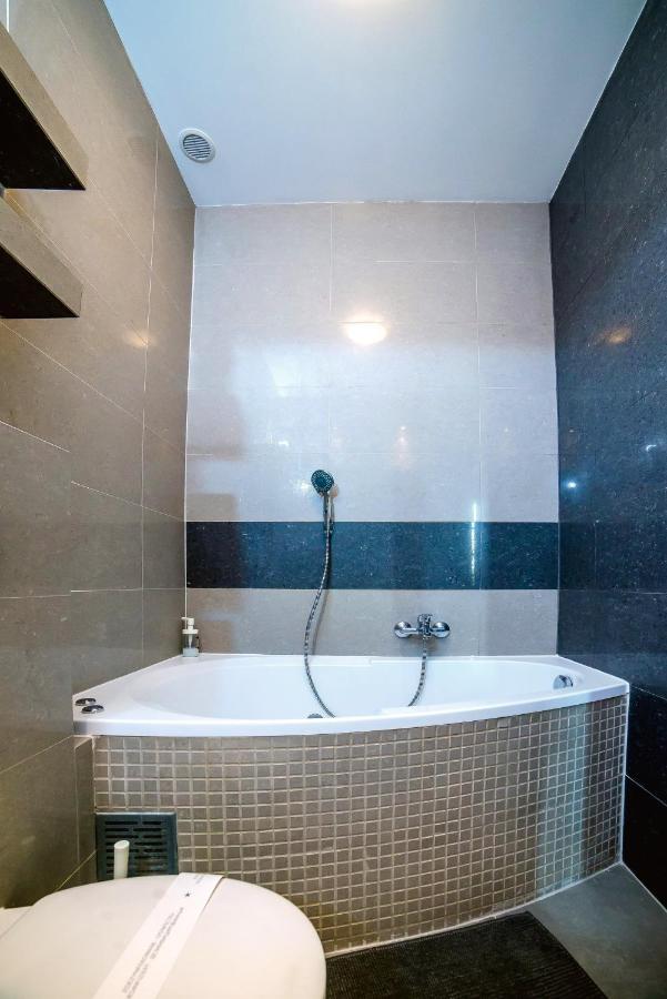 Cracovia Apartments Bagian luar foto