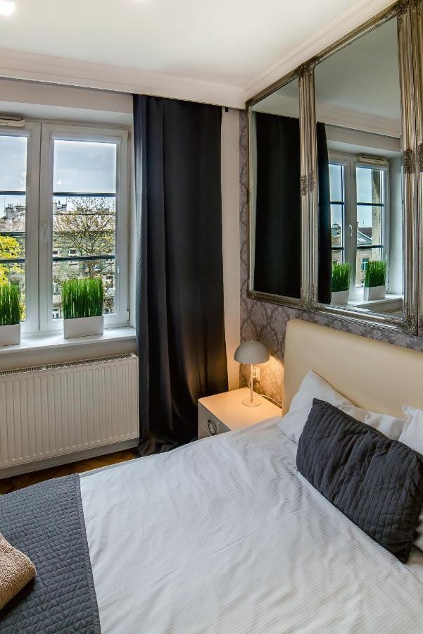 Cracovia Apartments Bagian luar foto