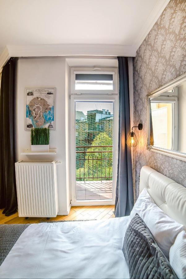 Cracovia Apartments Bagian luar foto